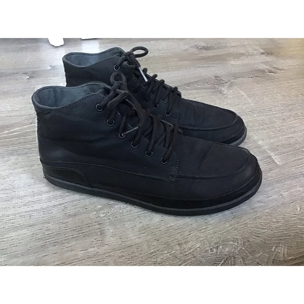 OluKai Nalukai Kapa Chukka Boots Men's Size 10.5 Lava Rock Black 10377-4040